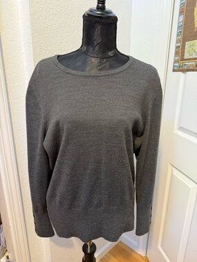 Grey sweater JM collection with buttoned sleeves